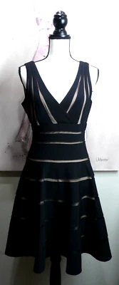 JS COLLECTIONS 女式黑色条纹网眼晚礼服无袖连衣裙 8 码 — 第 1/4 张图片