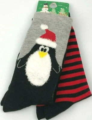 Juego de 2 calcetines K Bell Navidad PENQUIN acogedores Crew rojo negro a rayas para mujer Foto 1 de 3