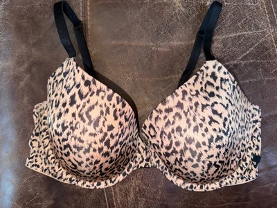 Sujetador Victorias Secret 36D Estampado Animal Guepardo Forrado Demi Con Aros Usado en Excelente Condición Foto 1 de 4