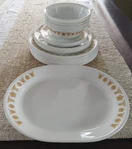 28 Pcs Corelle GOLD BUTTERFLY Dinner, Sandwich & B&B Plates, Soup Bls & Platter - Picture 1 of 7