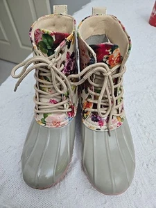 Pink and Floral Lace Up AVANTI  Boot Womens Sz 7 READ - Picture 1 of 10