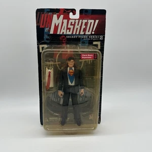 DC Direct Unmasked Clark Kent/Superman Figure Secret Files Serie 2 NUOVO - Foto 1 di 6
