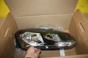 BRAND NEW GENUINE VW POLO RIGHT SIDE HEADLIGHT 2014 TO 2017 - Picture 1 of 5