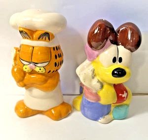 Garfield & Odie Salt Pepper Shaker Set Ceramic Chef Kitchen Large Vintage PAWS - Picture 1 of 12