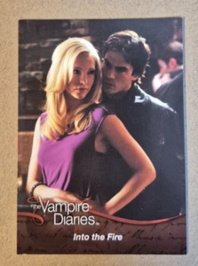 Tarjeta coleccionable The Vampire Diaries temporada uno #30 Cryptozoic 2011 "Into the Fire" - Imagen 1 de 2