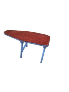 Tabla de planchar plegable azul vintage de plástico renovado para casa de muñecas n.o 32 - Imagen 1 de 8