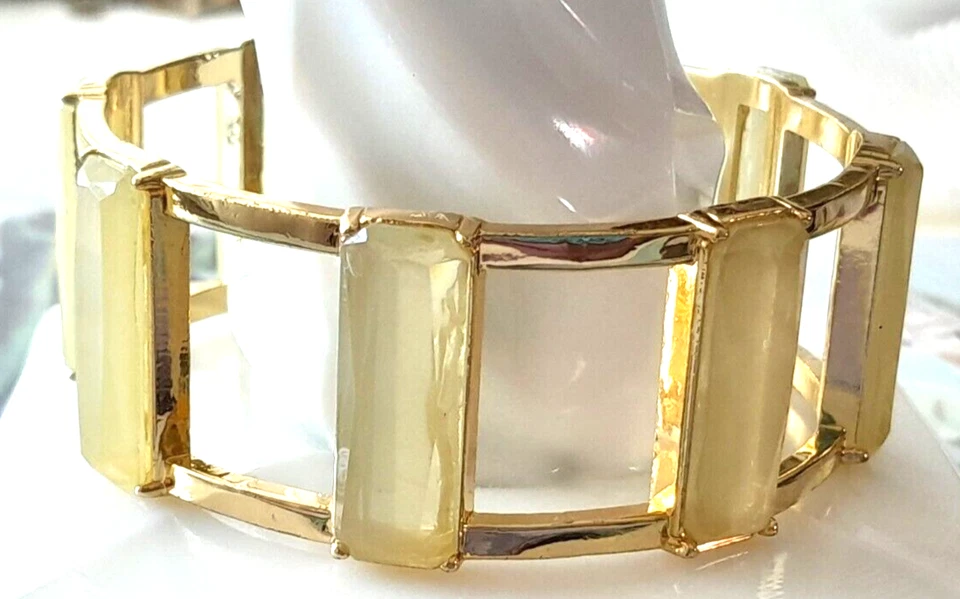Brazalete Brazalete Vintage Años 80 Carolee Tono Dorado Limón-Crema Paneles Lucita 7.5 Foto 1 de 4