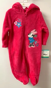 Minnie Mouse Mädchen Größe 3-6 Monate Kapuze Fuß Einteiler Outfit Fuchsia Rosa Neu mit Etikett - Bild 1 von 5