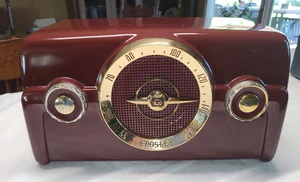 Vintage Maroon Crosley 10-138 Radio in gutem Zustand - Bild 1 von 11