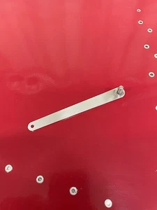 Brazo de ventana para Cessna 150 / 152 PN: 0413390-23, 0411977-1 lado izquierdo o derecho. - Imagen 1 de 5