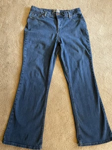 Women’s Levi’s Signature Bootcut Jeans Size 14 Short EUC - Picture 1 of 7