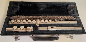 Yamaha 225SII Silver Plated Flute With Cleaning Rod & Original Hard Case - Good - Foto 1 di 15