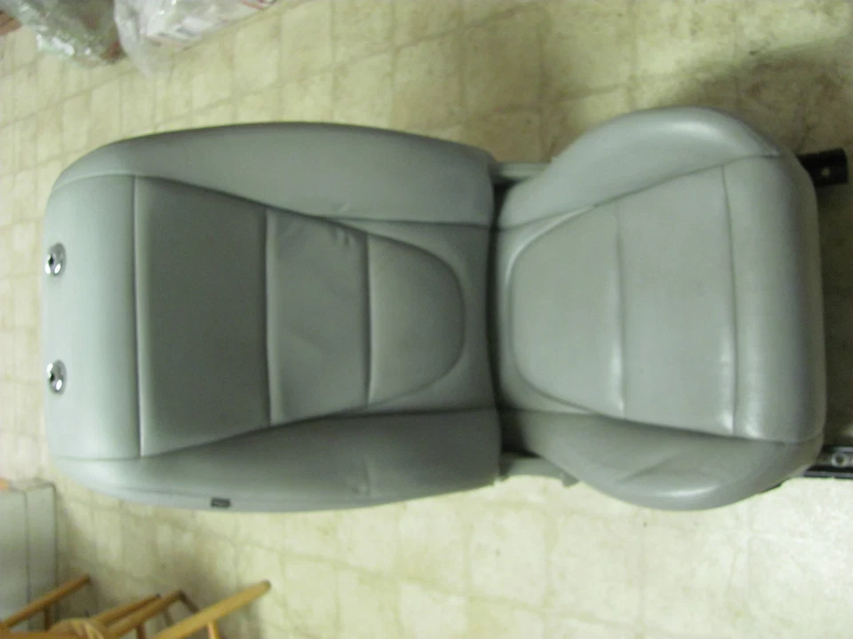 JAGUAR XJ8L XJ8 VANDEN PLAS RIGHT PASSENGER SEAT LHJ GRAY 2004 2005 2006 2007 - Image 1 of 1