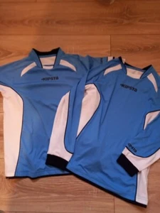 Lot de 2 tee-shirt foot bleu marque Kipsta taille 12 ans - Bild 1 von 1