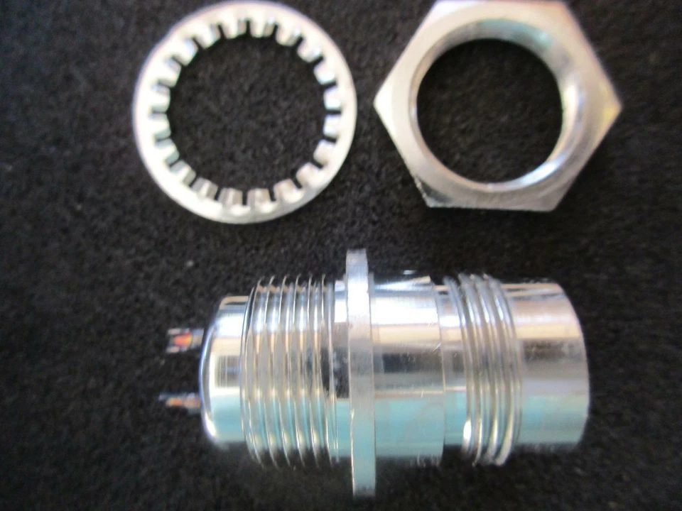 (2ea) Amphenol Connector 82-5590 N TwinAxial Bulkhead Female Panel  Receptacle  - Image 1 of 1