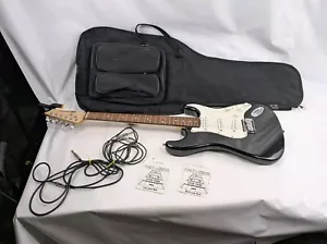 AXL Player Deluxe Stratocaster Guitar ~ Ebony Black ~ All Original, With Bag - Picture 1 of 24