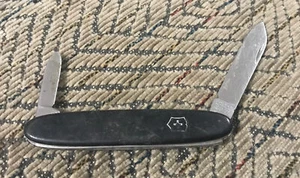 BLACK VICTORINOX 2 BLADE SWISS ARMY BRAND KNIFE ROSTFREI SWITZERLAND - Picture 1 of 4