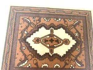 Puppenhaus gewebter Vorleger Miniatur Vintage Zimmerdekor braun hellbraun länglich 5" x 4" - Bild 1 von 5