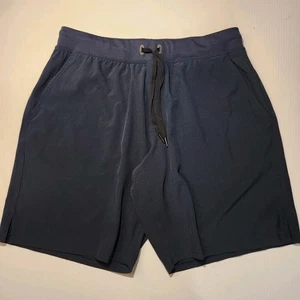 Manduka Shorts Herren Large dunkelblau Kordelzug Gummibund gefüttert - Bild 1 von 5