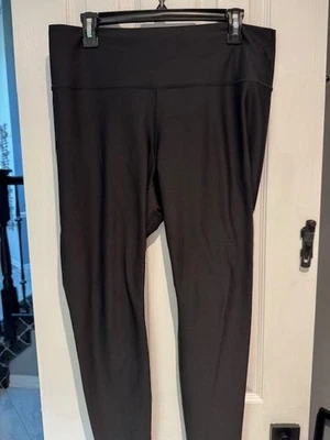 Woman's Old Navy Black Powersoft High Rise Leggings with Size XL - Image 1 of 2