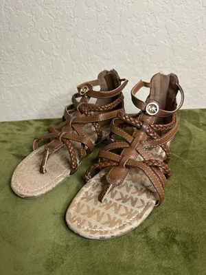 Sandalias Michael Kors Niñas Talla 3 Marrón Cuero Coñac Gladiador Trenzado Tatiat Foto 1 de 4
