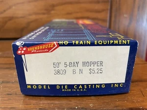 Roundhouse - HO Scale - 3809 - Burlington Northern - 50' 5-Bay Hopper -Assembled - Picture 1 of 11