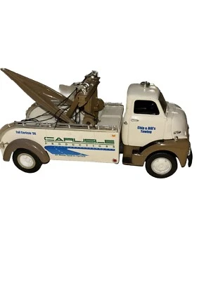 Grúa Carlisle 52 GMC Heavy Duty 1st Gear 19-1929, escala 1:34 Foto 1 de 4