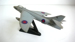 FLUGZEUG HAWKER HUNTER ROYAL NAVY 1:120 METALL Lg 11,5 cm - Bild 1 von 4