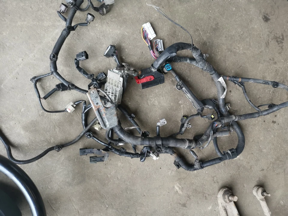 MITSUBISHI OUTLANDER 2.3 DiD 4N14 ENGINE WIRING LOOM 2010-2012 - Image 1 of 1
