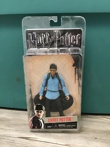 Harry Potter 7" Actionfigur mit Basis & Stab Serie 1 NECA NEU VERSIEGELT - Bild 1 von 2