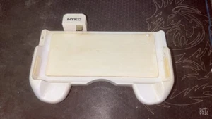 NYKO Charger Grip Lite for Nintendo DS Lite White - Picture 1 of 4