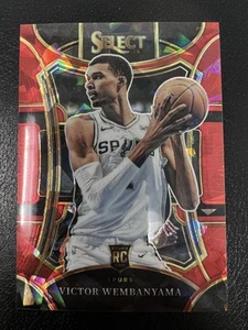Victor Wembanyama 2023-24 Panini Select #311 Red Cracked Ice Prizm Rookie - Foto 1 di 2