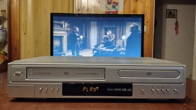 DAEWOO COMBO VHS DVD 6 TESTINE HI-FI STEREO REVISIONATO CON TELECOMANDO  - Immagine 1 di 4
