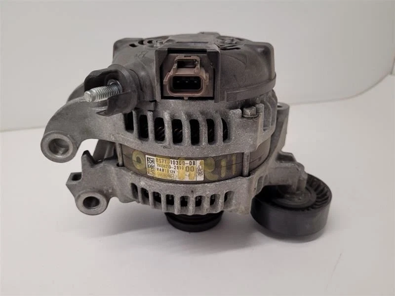 Alternador Ford Fusion 2013-2016 sin asientos térmicos DS7T10300DB  Foto 1 de 4