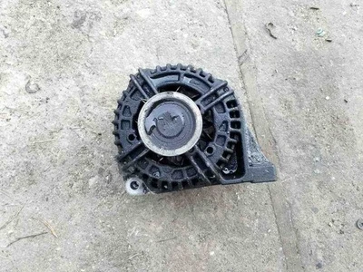 VOLVO V70 II SW Alternateur 30667787 0124525060 2.43 Petrol 154kw 2005 32530211 - Immagine 1 di 3