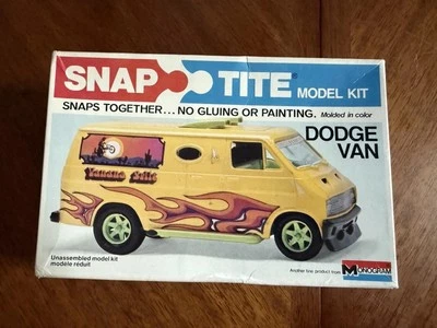 VINTAGE ORIGINAL 1970'S ISSUE MONOGRAM 1/32 SCALE DODGE VAN SEALED MODEL KIT - Image 1 of 4