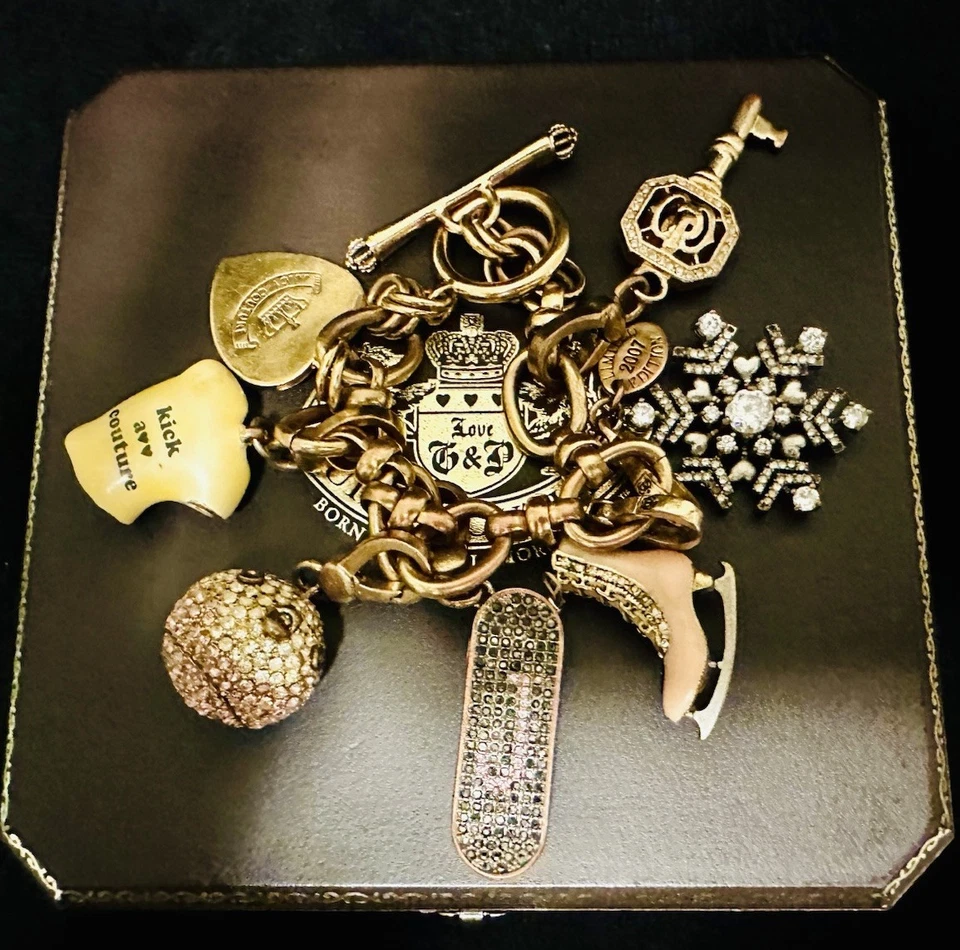 Pulsera Juicy Couture Edición Limitada 2007 Dije Vintage (6 Dijes Incluidos) Foto 1 de 4