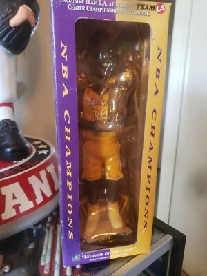 Shaq O'Neal NBA Collectible Bobblehead Los Angeles Lakers 2002 STAPLES Exclusive - Image 1 of 4