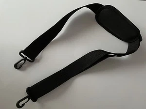 Ein verstell-abnehmbarer schwarzer Träger Gr. 30”-51” für Tasche/Gepäck/Umhängetasche - Bild 1 von 5