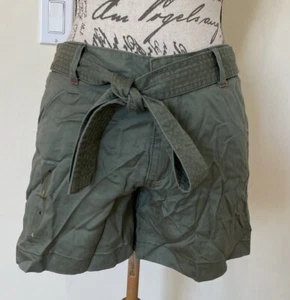 Tommy Hilfiger  Women Green Shorts With Belt Size 4 - Picture 1 of 8