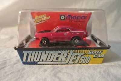 Johnny Lightning Mopar Madness 粉红色 1970 年普利茅斯 Hemi Cuda 轨道赛车 — 第 1/4 张图片