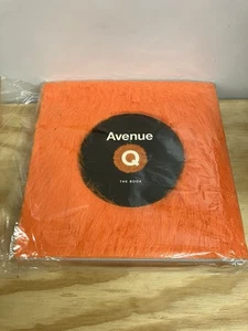 Avenue Q - Das Buch - 1. Auflage - 97up - Bild 1 von 5