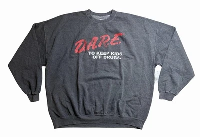 Forever 21 Unisex DARE Vintage Gráfico Cuello Redondo Gris Sudadera 2X/3X NUEVO CON ETIQUETAS Y2K Foto 1 de 4