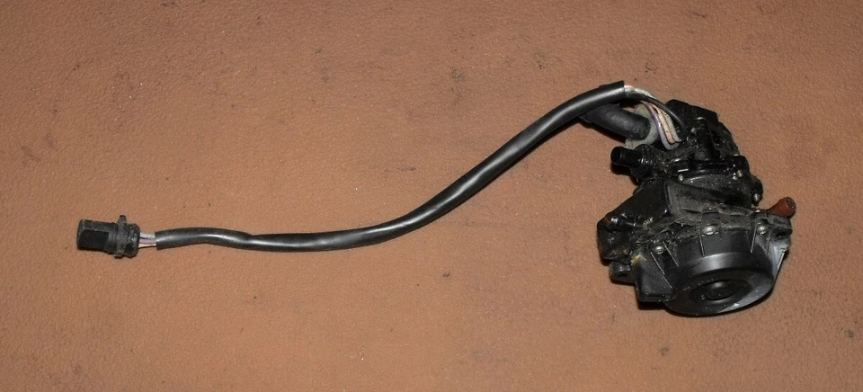 Johnson 60 HP 2 Stroke VRO 2 Fuel Pump Assembly PN 0174877 Fits 1989 and up - Image 1 of 2