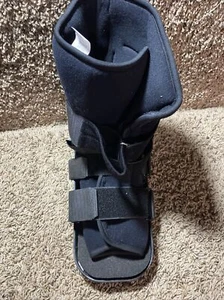 DJ Orthopedics Maxtrax Large Walking Boot Brace - Picture 1 of 6