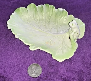 ART POTTERY LEAF PLATE WITH FROG - Picture 1 of 9
