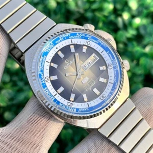 Vintage Omax 5 Crystal Automatic World Diver Rotating Inner Ring Swiss Men Watch - Picture 1 of 15