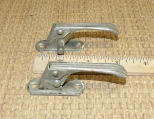 Vintage Aluminum Screen Door Spring Pull Handles - Picture 1 of 3
