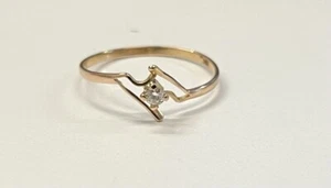 18K YG Stamped Solitaire Ring Round Brilliant Cut Natural Diamond Size 7.5 - Picture 1 of 6