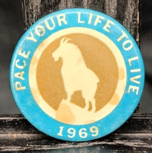 Vintage 1969 Pace Your Life To Live Button Pin Northern Pacific Railroad RARE - Picture 1 of 3